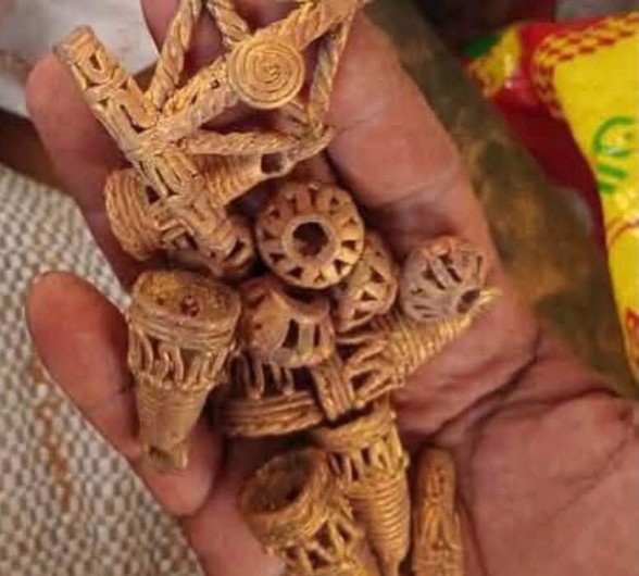 Découverte de Bijoux Anciens dans le Hodh El Charghi : Enjeux Historiques et Patrimoniaux