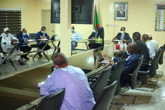 Omicron : le ministre de la Santé préside une réunion pour étudier la situation épidémiologique