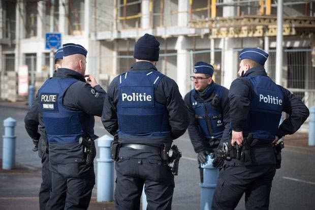 Belgique : enquête policière sur des réseaux de transfert d’argent et d’exportation de véhicules vers la Mauritanie